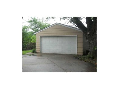 Garage.