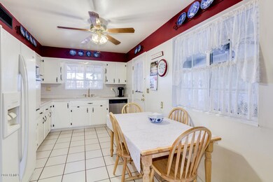 10338 W Caron Dr, Sun City, AZ 85351 - photo 7