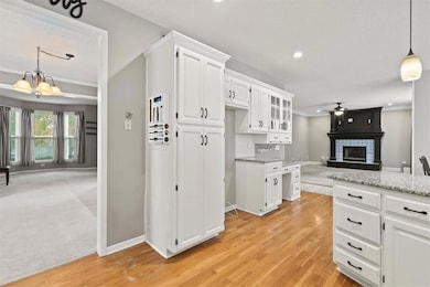 14726 Mackey St, Overland Park, KS 66223 - photo 7