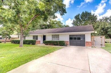 1702 Long Dr, Richmond, TX 77469 - photo 2