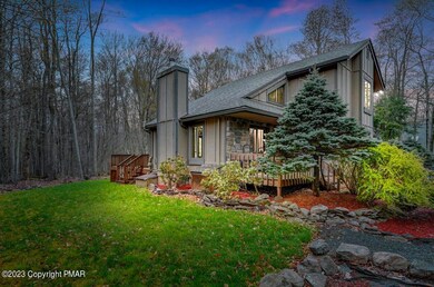 169 Crocketts Crescent 03 Dusk Large