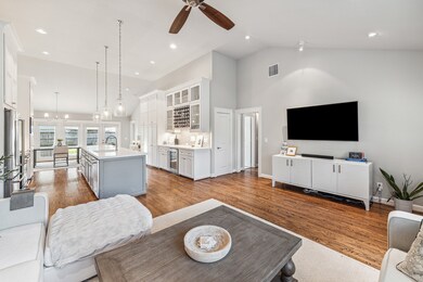 1522 Chantilly Ln, Houston, TX 77018 - photo 5