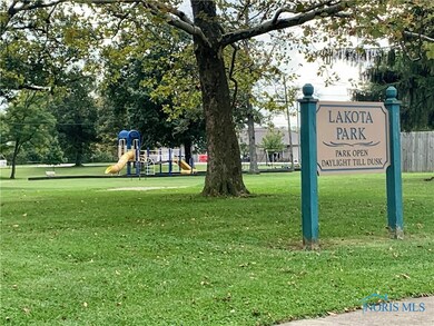 467 Redmond Rd, Columbus, OH 43228 - photo 2