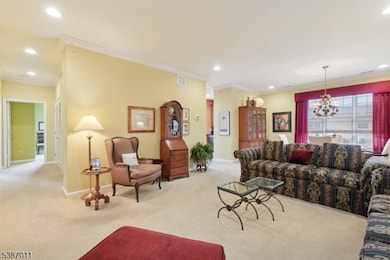 4403 Pointe Gate Dr, Livingston, NJ 07039 - photo 2