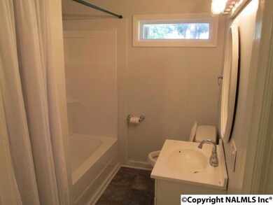 136 Whittier St, Gadsden, AL 35901 - photo 5