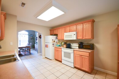 (7) Kitchen 2