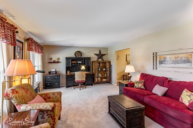 1221 Surrey Ct, Algonquin, IL 60102 - photo 4