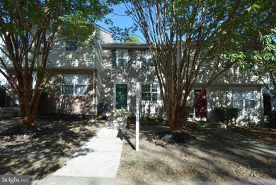 6828 Amber Hill Ct, District Heights, MD 20747 - photo 2