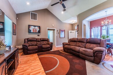 7113 Elbert St, Houston, TX 77028 - photo 6