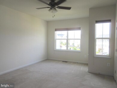 2857 Chinkapin Oak Ln unit 234, Woodbridge, VA 22191 - photo 3