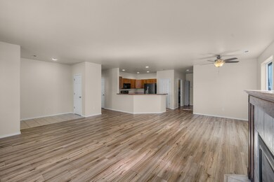 1352 SW 35th St, Redmond, OR 97756 - photo 6