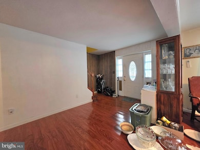 7117 Judith Ave, Alexandria, VA 22315 - photo 3