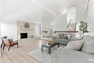 7209 Outingdale Dr, Bakersfield, CA 93309 - photo 3