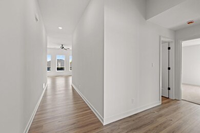 6-web-or-mls-15310-regiment-dr