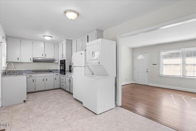 513 Calloway Dr, Raleigh, NC 27610 - photo 7