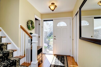 2123 Timber Ln unit 2123, Wheaton, IL 60189 - photo 4