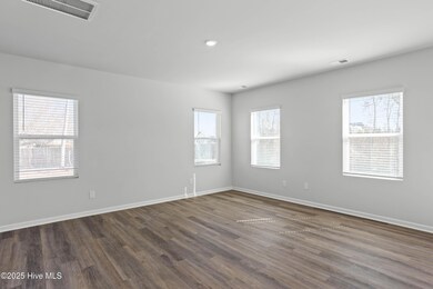 503 Bellefonte Ct, Richlands, NC 28574 - photo 6