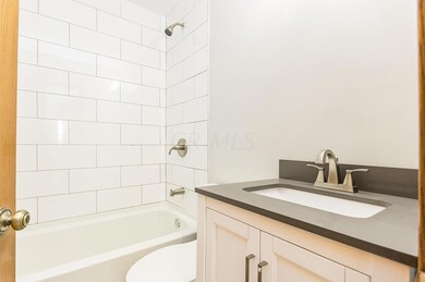 N Leland 4 Bathroom