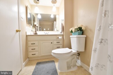 12900B Grays Pointe Rd, Fairfax, VA 22033 - photo 6