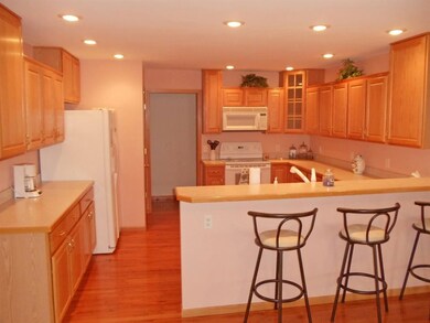 W2965 Sand Crane Dr, Belleville, WI 53508 - photo 5