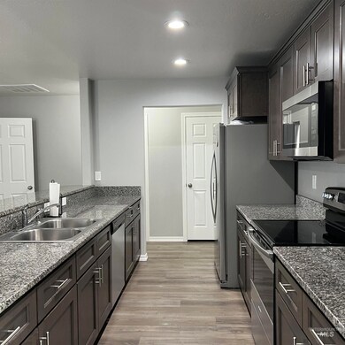 727 Schodde Ave, Burley, ID 83318 - photo 3