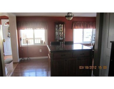 143 Endicott Dr, Warwick, RI 02886 - photo 4