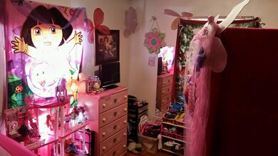 1524 Hazel bedroom 2