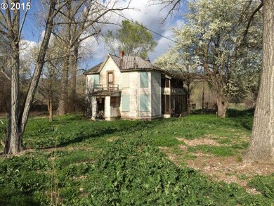 117 W Franklin Ave, Dayville, OR 97825 - photo 2