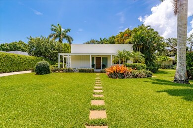 811 Royal Palm Place, Vero Beach, FL 32960 - photo 2