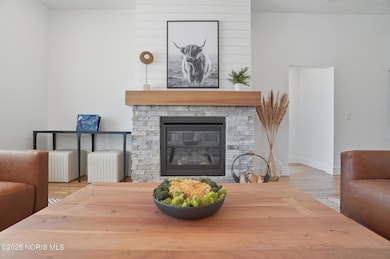 15015 Stonebridge Ln, Perrysburg, OH 43551 - photo 6