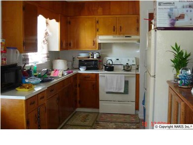 4402 Kiger St SW, Huntsville, AL 35805 - photo 3