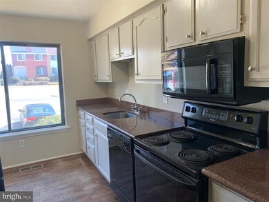 18500 Eagles Roost Dr, Germantown, MD 20874 - photo 4