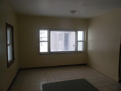 112 N Randall Rd, Aurora, IL 60506 - photo 3