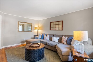 8-24 Fern St unit 1X, Fair Lawn, NJ 07410 - photo 2