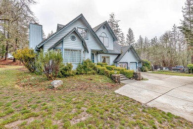 3592 E Evans Creek Rd, Rogue River, OR 97537 - photo 2