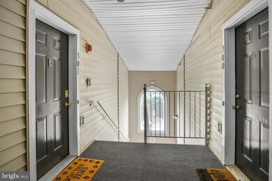 45485 Caboose Terrace unit 303, Sterling, VA 20166 - photo 3