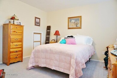 Bedroom lower2