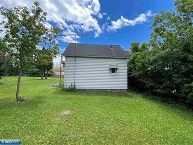 914 2nd Ave NE, Chisholm, MN 55719 - photo 4