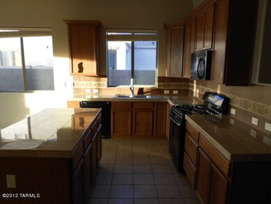 022-193536 KITCHEN