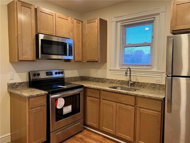 1102 Maple St unit 2nd Floor, Bethlehem, PA 18018 - photo 4