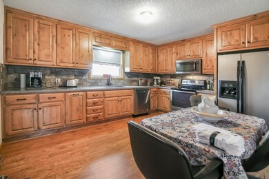 Fully Remodled  Kitchen