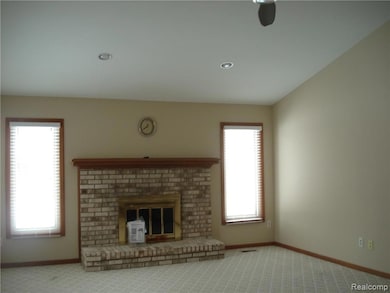 1645 Treeside Dr, Rochester Hills, MI 48307 - photo 5