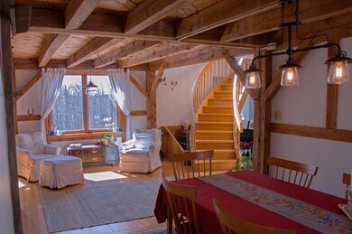 Dining toward Gathering Room