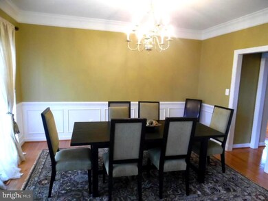 1207 Steuben Ct, Odenton, MD 21113 - photo 3