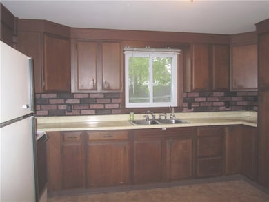 24 Elmbrook Dr, Warwick, RI 02889 - photo 5