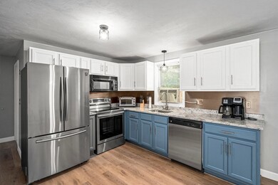 35 Perry Ave, Taunton, MA 02780 - photo 3