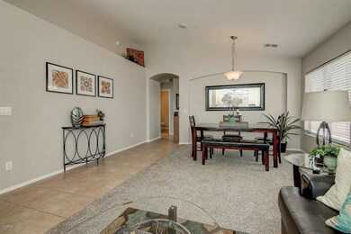 104-FrontRoom_3