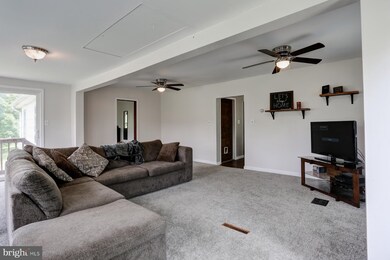 987 Paradise Rd, New Bloomfield, PA 17068 - photo 5