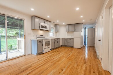 51 Greendale Ave, Worcester, MA 01606 - photo 6