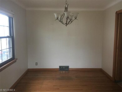 314 E 197th St, Cleveland, OH 44119 - photo 7
